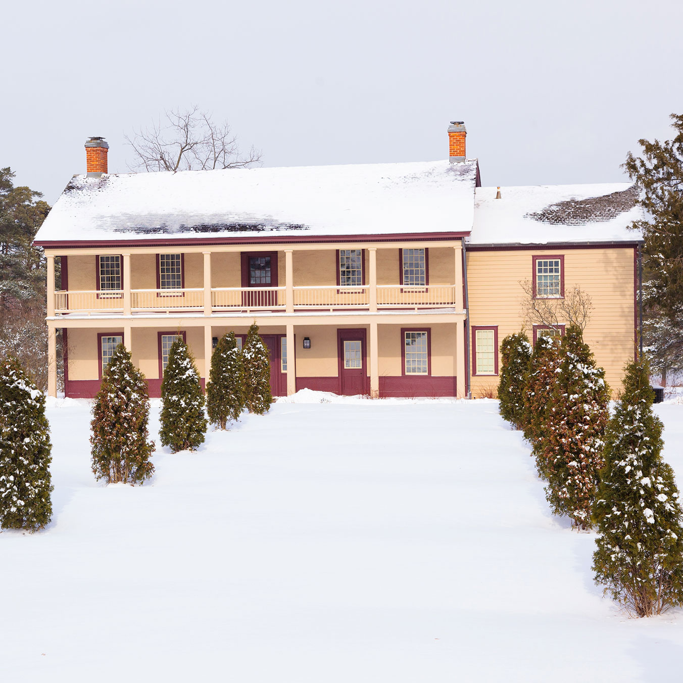 Exterior of Battlefield House Museum in winter