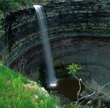 Devil's Punchbowl waterfall