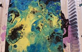 Example of paint pouring artwork from workshop